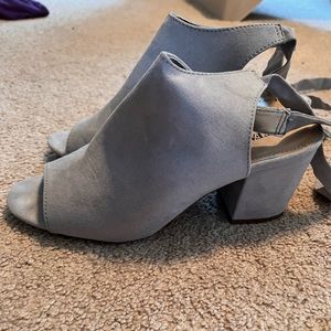 JustFab Block Heel - gray size 7